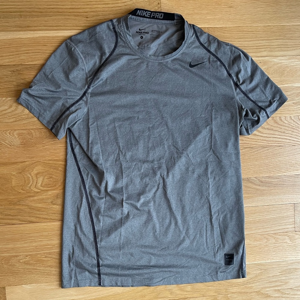 NikePro DriFit Shirt L - great condition